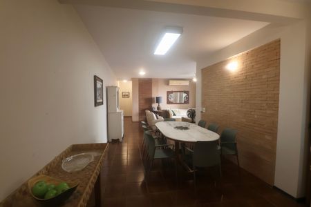 Apartamento para alugar com 120m², 4 quartos e 1 vaga Apartamento para alugar com 120m², 4 quartos e 1 vagaSala