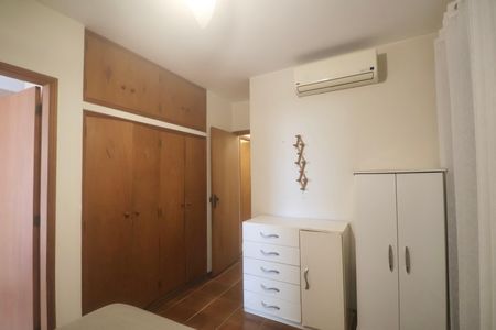 Apartamento para alugar com 120m², 4 quartos e 1 vaga Apartamento para alugar com 120m², 4 quartos e 1 vagaSuíte