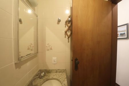 Apartamento para alugar com 120m², 4 quartos e 1 vaga Apartamento para alugar com 120m², 4 quartos e 1 vagaBanheiro Social