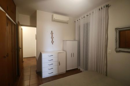 Apartamento para alugar com 120m², 4 quartos e 1 vaga Apartamento para alugar com 120m², 4 quartos e 1 vagaSuíte