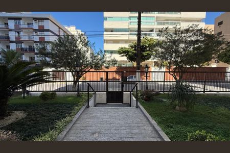 Apartamento para alugar com 120m², 4 quartos e 1 vaga Apartamento para alugar com 120m², 4 quartos e 1 vagaFachada