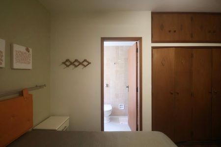 Apartamento para alugar com 120m², 4 quartos e 1 vaga Apartamento para alugar com 120m², 4 quartos e 1 vagaSuíte