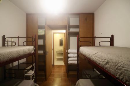 Apartamento para alugar com 120m², 4 quartos e 1 vaga Apartamento para alugar com 120m², 4 quartos e 1 vagaQuarto
