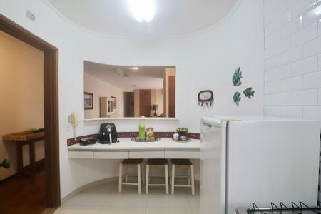 Apartamento para alugar com 120m², 4 quartos e 1 vaga Apartamento para alugar com 120m², 4 quartos e 1 vagaCozinha