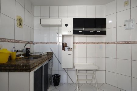 Apartamento para alugar com 50m², 2 quartos e 1 vagaCozinha - Armários