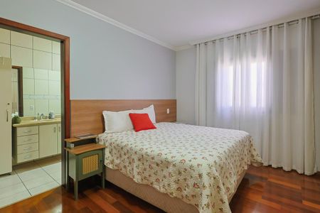 Suíte 2 de casa à venda com 3 quartos, 281m² em Parque Assuncao, Taboão da Serra