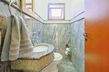 Lavabo de casa à venda com 3 quartos, 281m² em Parque Assuncao, Taboão da Serra