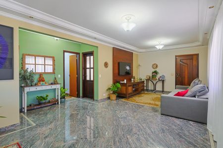 Casa à venda com 3 quartos, 281m² em Parque Assuncao, Taboão da Serra