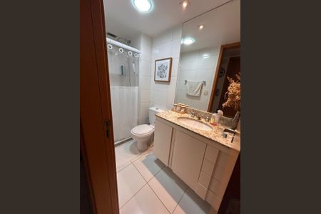 Apartamento à venda com 62m², 2 quartos e 1 vaga Apartamento à venda com 62m², 2 quartos e 1 vagaBanheiro