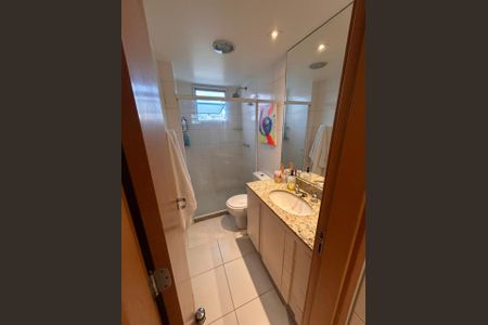 Apartamento à venda com 62m², 2 quartos e 1 vaga Apartamento à venda com 62m², 2 quartos e 1 vagaBanheiro