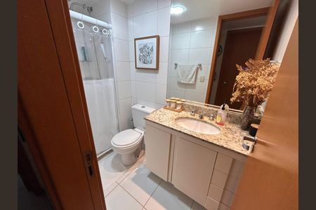 Apartamento à venda com 62m², 2 quartos e 1 vaga Apartamento à venda com 62m², 2 quartos e 1 vagaBanheiro