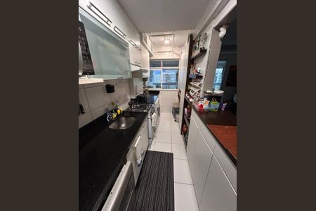 Cozinha de apartamento à venda com 2 quartos, 62m² em Barra Olímpica, Rio de Janeiro