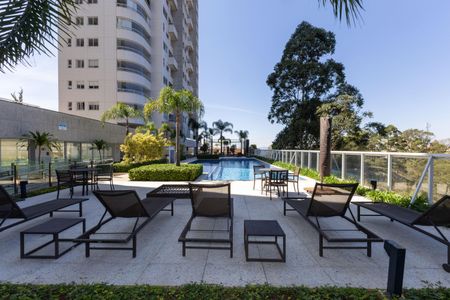 Apartamento à venda com 74m², 2 quartos e 2 vagasÁrea comum - Piscina