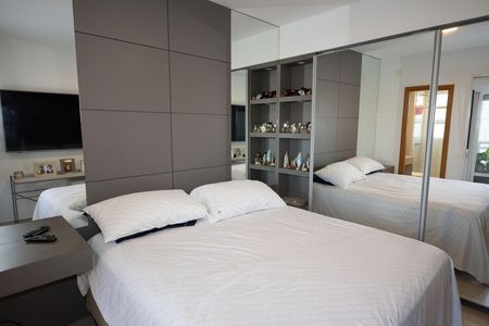 Apartamento à venda com 74m², 2 quartos e 2 vagasSuíte 1