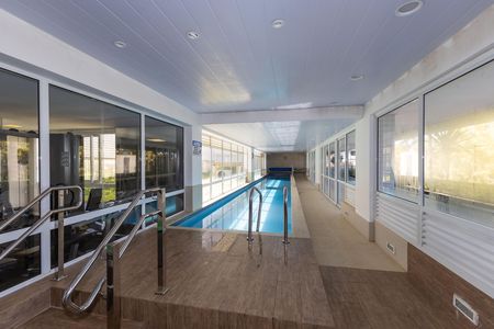 Apartamento à venda com 74m², 2 quartos e 2 vagasÁrea comum - Piscina Térmica