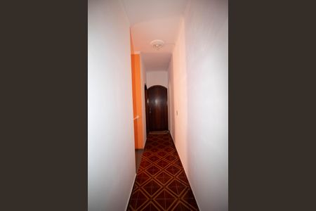 Casa para alugar com 128m², 3 quartos e 3 vagasCorredor