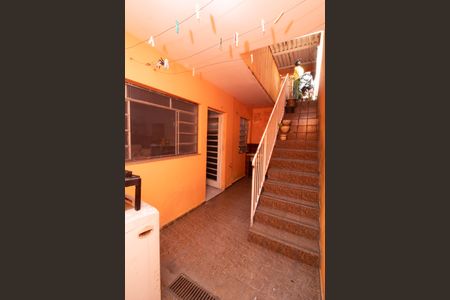 Casa para alugar com 128m², 3 quartos e 3 vagasEscada - Edícula