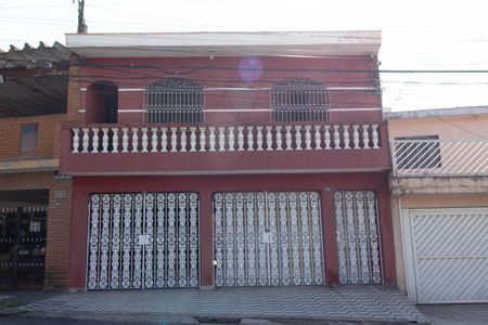 Casa para alugar com 128m², 3 quartos e 3 vagasFachada