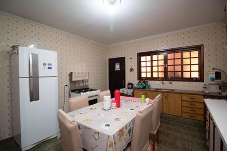 Casa para alugar com 128m², 3 quartos e 3 vagasCozinha - Armários