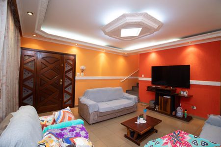 Casa para alugar com 128m², 3 quartos e 3 vagasSala