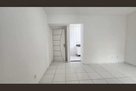 Sala  de apartamento para alugar com 1 quarto, 55m² em Amaralina, Salvador