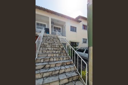Apartamento para alugar com 55m², 2 quartos e 1 vaga Apartamento para alugar com 55m², 2 quartos e 1 vagaFachada