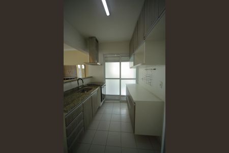 Apartamento à venda com 80m², 2 quartos e 2 vagasCozinha 