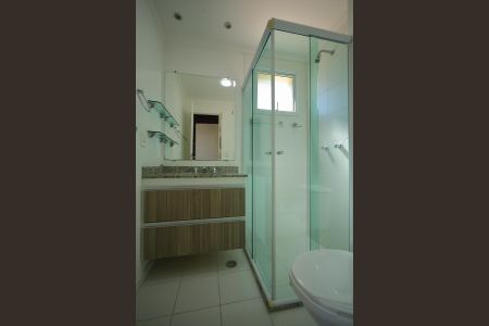 Apartamento à venda com 80m², 2 quartos e 2 vagasBanheiro da  Suíte 