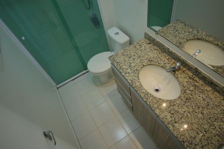Apartamento à venda com 80m², 2 quartos e 2 vagasBanheiro Social 