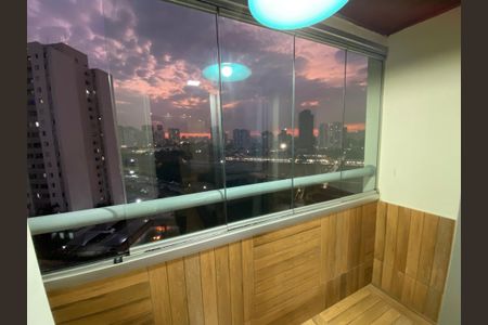 Apartamento à venda com 63m², 2 quartos e 1 vaga Apartamento à venda com 63m², 2 quartos e 1 vagaVaranda