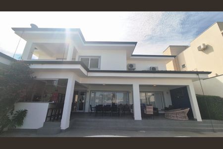 Casa de condomínio à venda com 404m², 3 quartos e 6 vagasFoto 05