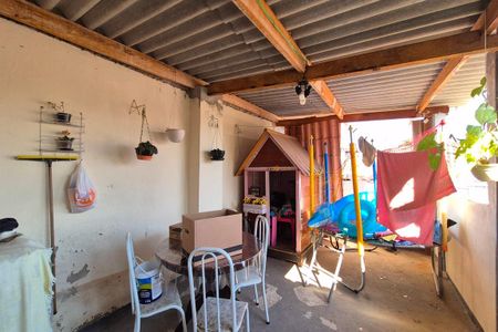 Casa à venda com 350m², 3 quartos e 4 vagas Casa à venda com 350m², 3 quartos e 4 vagasÁrea comum