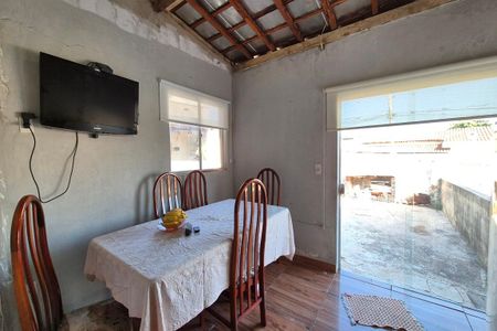 Casa à venda com 350m², 3 quartos e 4 vagas Casa à venda com 350m², 3 quartos e 4 vagasCopa