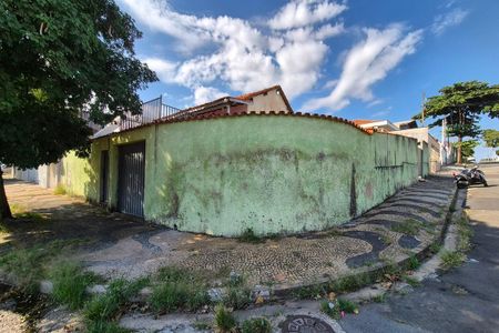 Casa à venda com 350m², 3 quartos e 4 vagas Casa à venda com 350m², 3 quartos e 4 vagasFachada do Prédio
