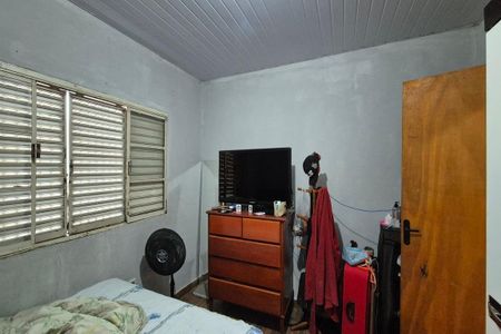 Casa à venda com 350m², 3 quartos e 4 vagas Casa à venda com 350m², 3 quartos e 4 vagasQuarto 2