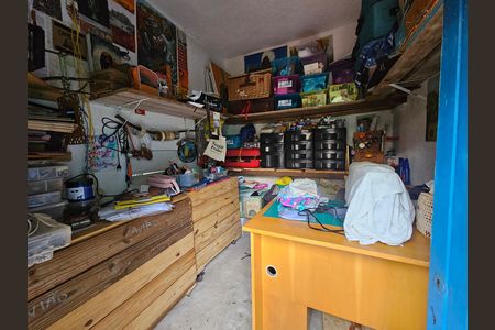 Casa à venda com 70m², 3 quartos e 2 vagasQuarto de Serviço