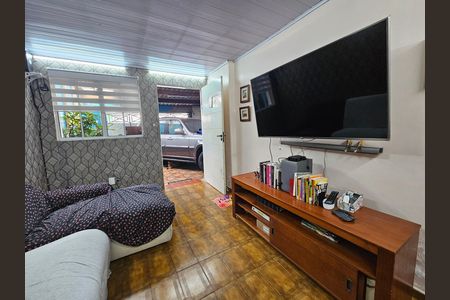 Casa à venda com 70m², 3 quartos e 2 vagasSala