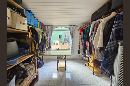 Casa à venda com 70m², 3 quartos e 2 vagasQuarto 2