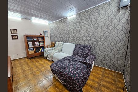 Casa à venda com 70m², 3 quartos e 2 vagasSala