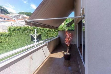 Casa à venda com 277m², 3 quartos e 4 vagas