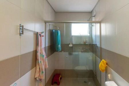 Casa à venda com 277m², 3 quartos e 4 vagas
