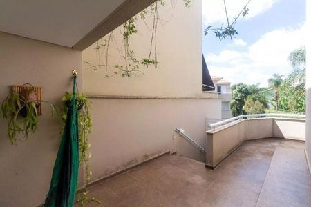 Casa à venda com 277m², 3 quartos e 4 vagas