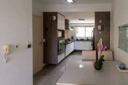 Casa à venda com 277m², 3 quartos e 4 vagas