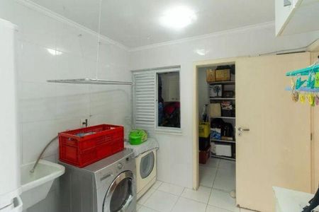 Casa à venda com 277m², 3 quartos e 4 vagas