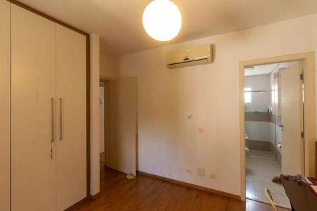 Casa à venda com 277m², 3 quartos e 4 vagas