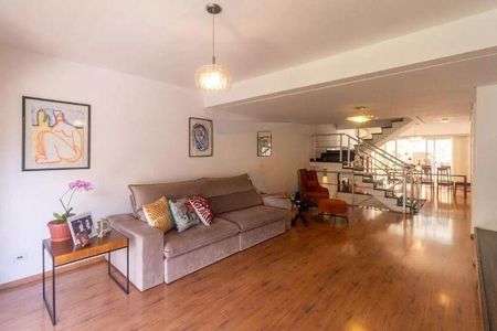 Casa à venda com 277m², 3 quartos e 4 vagas