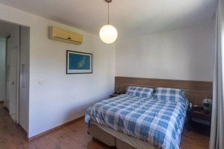Casa à venda com 277m², 3 quartos e 4 vagas