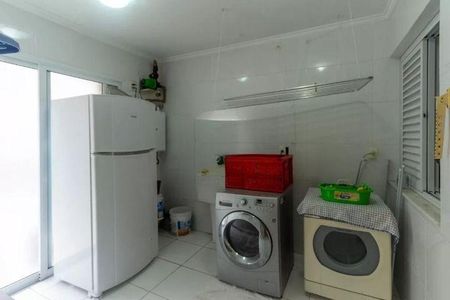 Casa à venda com 277m², 3 quartos e 4 vagas