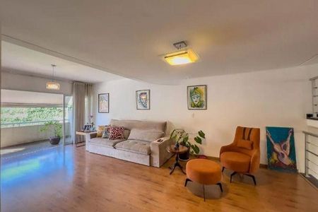Casa à venda com 277m², 3 quartos e 4 vagas