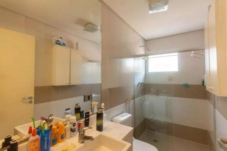 Casa à venda com 277m², 3 quartos e 4 vagas